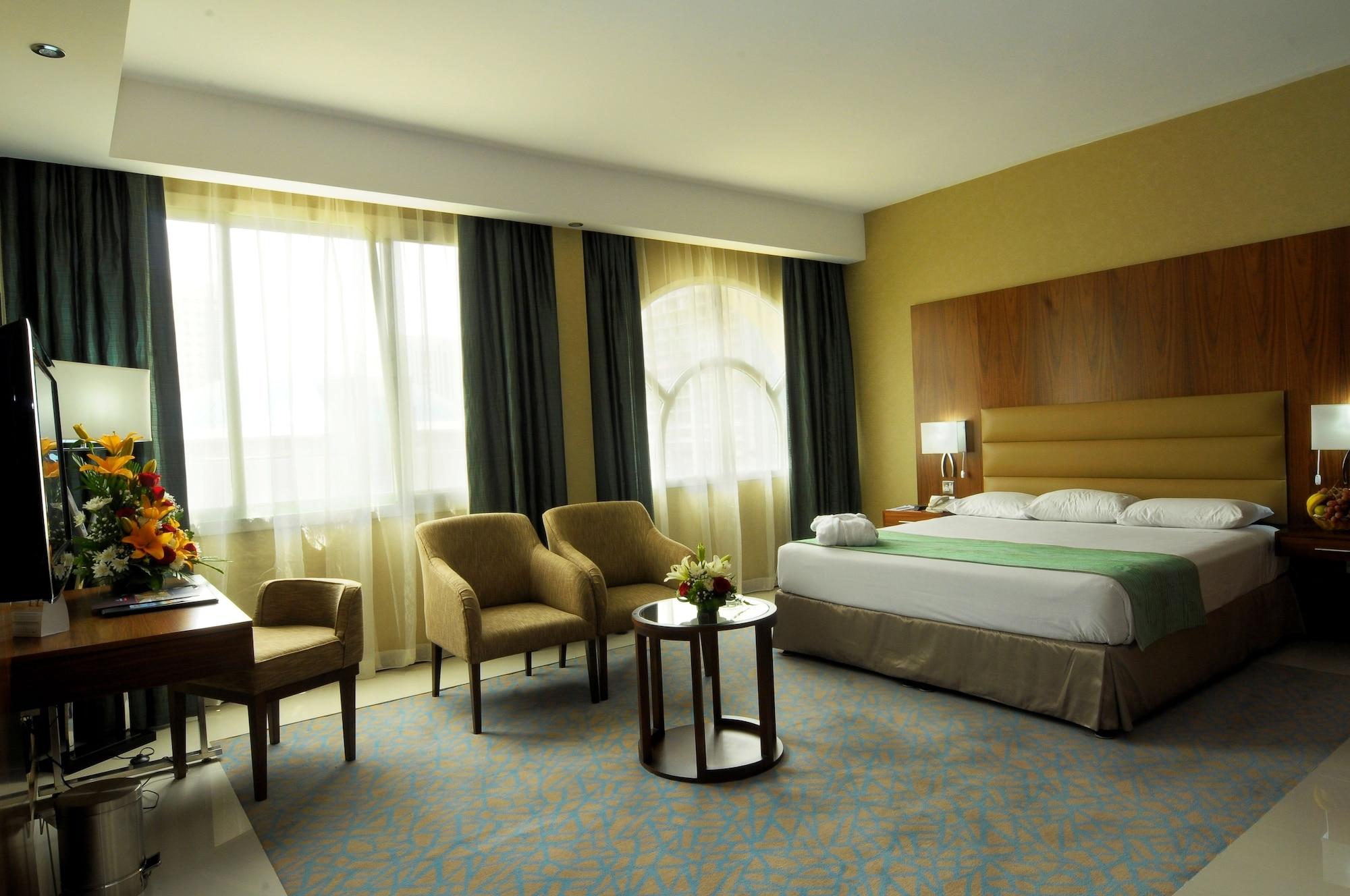 Howard Johnson By Wyndham Abu Dhabi Downtown Exterior foto