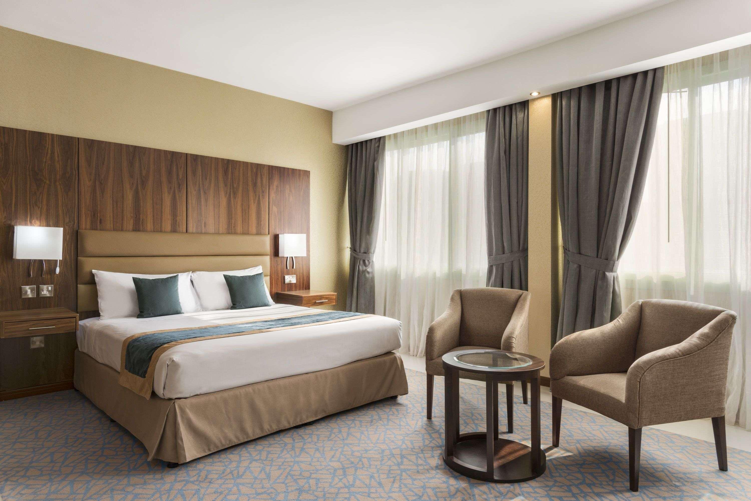 Howard Johnson By Wyndham Abu Dhabi Downtown Exterior foto
