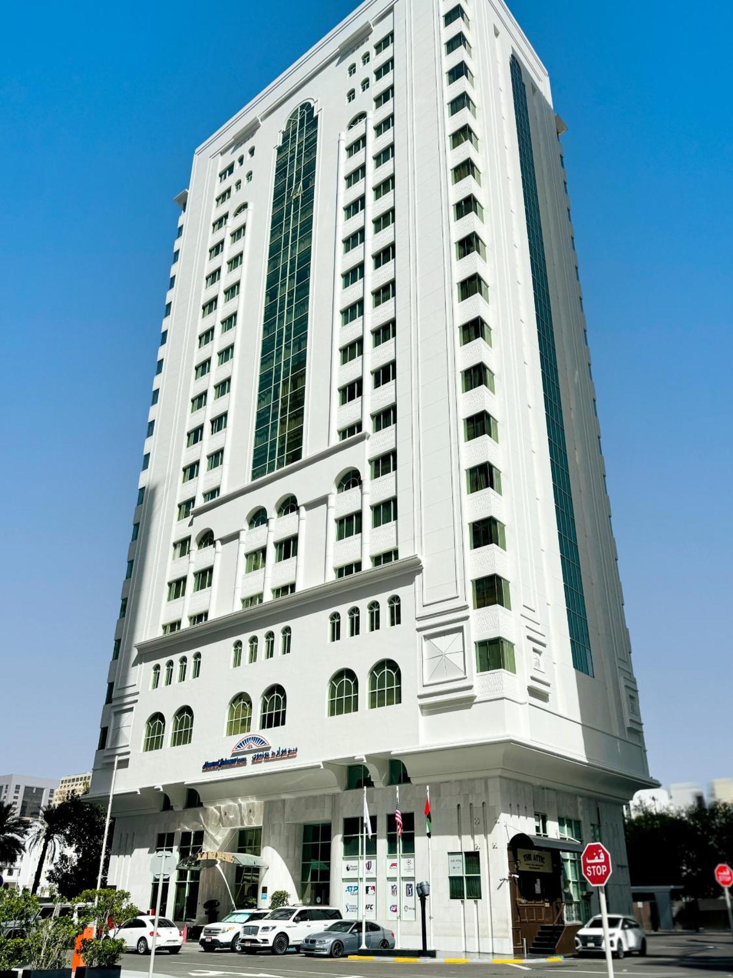 Howard Johnson By Wyndham Abu Dhabi Downtown Exterior foto